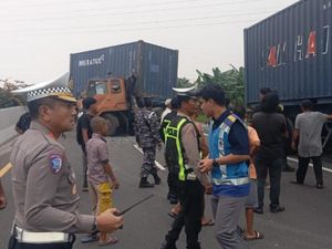 Tabrakan Beruntun 4 Truk di Tol Medan, 1 Orang Luka