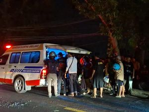 Truk Molen Tabrak Lari 2 Sepeda Motor di Cianjur, Satu Korban Tewas