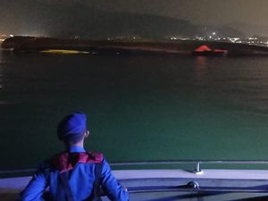 KMP Batumandi yang Tenggelam Usai Terbakar di Merak Bakal Diapungkan Lagi