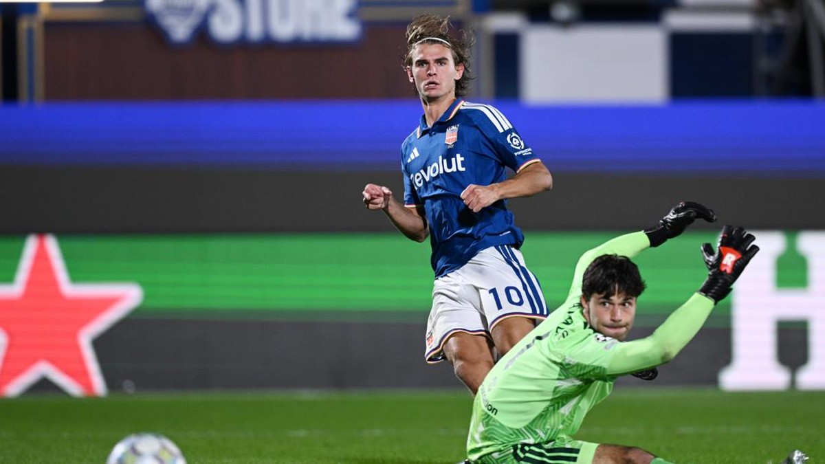 Como 1907 membantai MU 4-1. (Foto: Image Photo Agency/Getty Images)