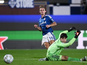 Como Tim Italia Kedua yang Bantai MU di Liga Champions