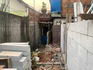 Pasutri Lansia Terkurung Tembok di Jaktim, Pemkot Dorong Solusi Bersama