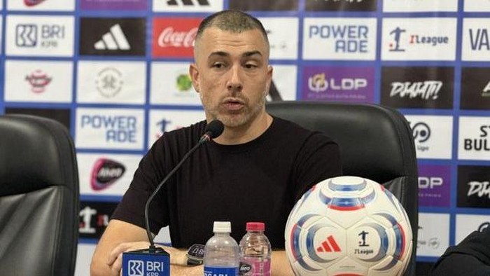 Pelatih Persik Marcos Reina