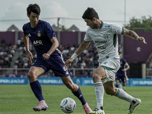 Huistra Soroti Pertahanan PSS Sleman Usai Ditekuk Persik Kediri