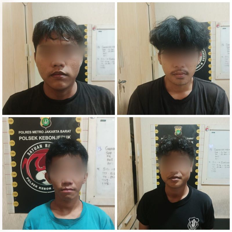 Polisi menangkap empat orang lelaki di Kebon Jeruk, Jakarta Barat (Jakbar) terkait kasus peredaran narkotika jenis tembakau sintetis. (dok Istimewa)