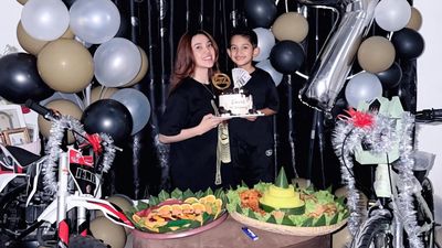 Raya Kitty Hadiahkan Anak Motor-Sepeda di Ultah Ke-7