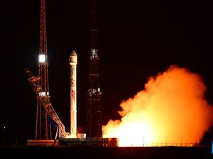 Tentang Roket China yang Sampahnya Jatuh di Kalteng