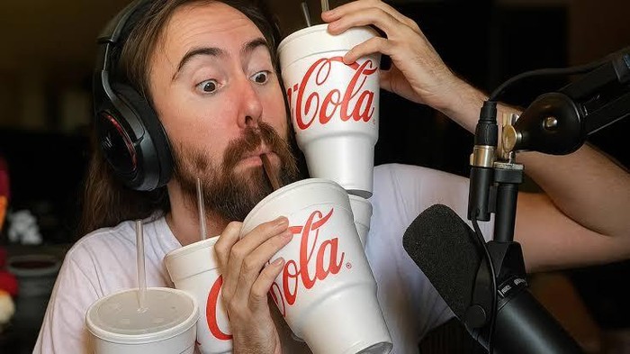 Streamer Kebiasaan Minum Soda