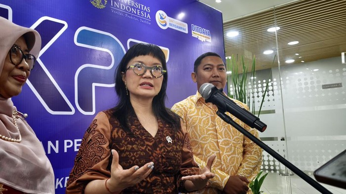 Wamendiktisaintek Stella Christie usai Akademi Kepemimpinan Pendidikan Tinggi (AKPT) 2026 Angkatan 1 Tahap IV, di Science Techno Park UI Kampus UI, Depok, Jawa Barat, Kamis (22/10/2026).