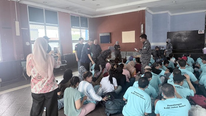 150 WNI/PMI dideportasi dari Malaysia ke Indonesia melalui Pelabuhan Batam Center, Kepulauan Riau. (Foto: dok KJRI)