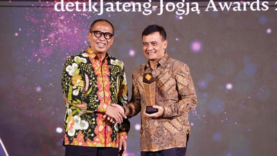 Ahmad Luthfi Raih Penghargaan Investasi & Penguatan Program Strategis