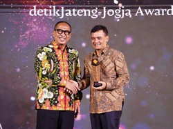 Ahmad Luthfi Raih Penghargaan Investasi & Penguatan Program Strategis