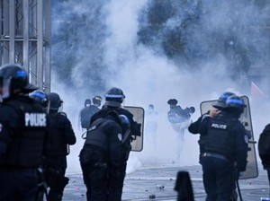 Disorot Usai Demo Rusuh, Benarkah Polisi Prancis Paling Brutal di Eropa?