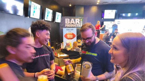 Arak Bali racikan Gede Rico Hardiana Widnyana dan I Wayan Eka Darmawan terjual dengan harga US$400 di Las Vegas, AS. (Foto: Dok. Pemprov Bali)