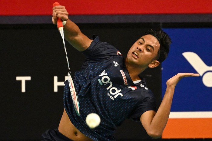 Indonesias Alwi Farhan plays for a point against Chinas Dong Tian Yao in the mens singles final at the Australian Open badminton tournament in Sydney on June 14, 2026. (Photo by Saeed KHAN / AFP) / -- IMAGE RESTRICTED TO EDITORIAL USE - STRICTLY NO COMMERCIAL USE --