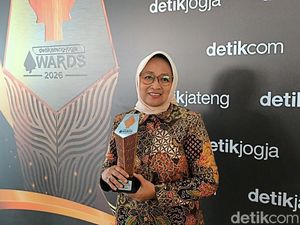 Kembangkan Geopark, Bupati Kebumen Lilis Nuryani Raih detikJateng-Jogja Awards