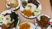 Baru di Tebet, Kafe Homey yang Punya Ayam Goreng Basah Viral