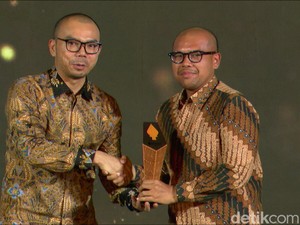 Dorong Investasi Rp 6,1 triliun, Bupati Batang Faiz Raih detikJateng-Jogja Awards 2026