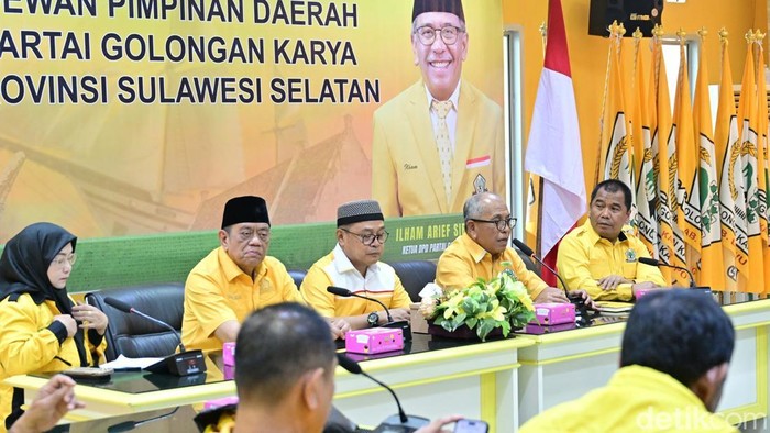 DPD Golkar Sulsel menggelar konferensi pers menjelang pelantikan.
