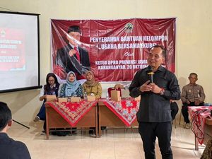 Ketua DPRD Jateng Ajak Warga Karanganyar Beternak Ayam Kampung