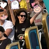 Tak disangka, pilihan gaya Son Ye Jin untuk tampil kasual dan nyaman justru memicu komentar miring dari netizen. Banyak netizen yang menilai dirinya kurang stylish meski seorang publik figur. Foto: dok. Instagram @yejinhand