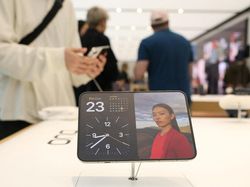 iPhone Duo Resmi Meluncur, Pembeli di Australia Antre Sejak Dini Hari
