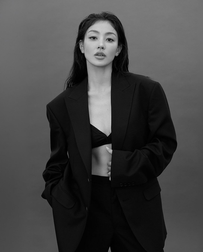Jihyo TWICE Manajemen EMITHAUS merilis foto resmi Jihyo TWICE.