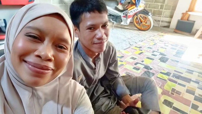 Jumaidin, pemuda yang dinyatakan meninggal akibat bencana Palu 2018, tiba-tiba kembali ke kampung halamannya setelah 8 tahun hilang.