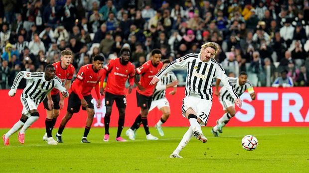 Soccer Football - UEFA Europa League - Juventus v Stade Rennes - Allianz Stadium, Turin, Italy - October 22, 2026 Juventus's Nick Woltemade scores their second goal from the penalty spot REUTERS/Matteo Ciambelli     TPX IMAGES OF THE DAY