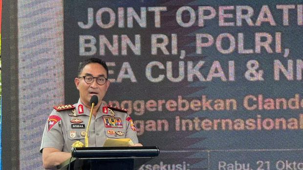 Kapolri Jenderal Suyudi Ario Seto menyampaikan pengungkapan laboratorium rahasia (clandestine lab) narkotika terbesar di Indonesia yang dibongkar aparat gabungan di Pidie, Aceh (dok Istimewa)