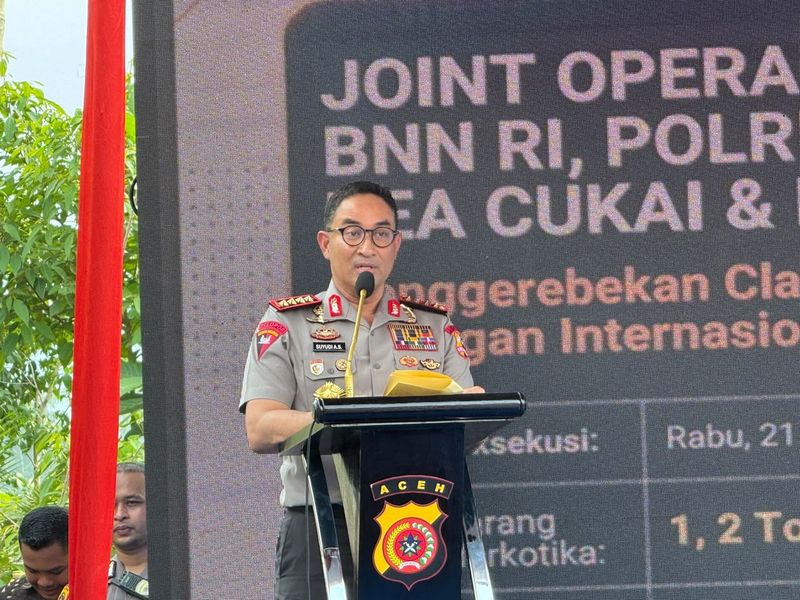 Kapolri Jenderal Suyudi Ario Seto menyampaikan pengungkapan laboratorium rahasia (clandestine lab) narkotika terbesar di Indonesia yang dibongkar aparat gabungan di Pidie, Aceh (dok Istimewa)