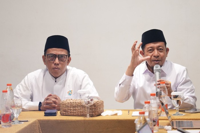 Direktur Jenderal Pesantren, Basnang Said (Kanan)