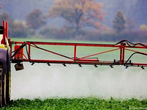 Uni Eropa Ingin Longgarkan Batasan Pestisida, Pakar Peringatkan Bahaya