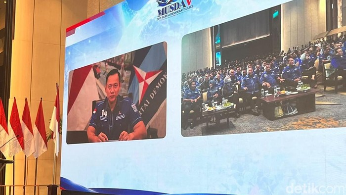 Ketua Umum Partai Demokrat AHY sambut Wali Kota Makassar Munafri Appi Arifuddin sebagai kader baru dan calon tunggal ketua DPD Demokrat Sulsel.