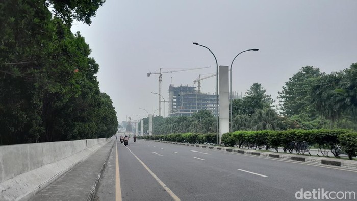 Kondisi kabut asap di Kota Medan hari ini. (Rechtin Hani Ritonga/detikSumut)