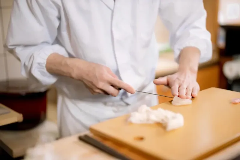 Makan sushi berurutan