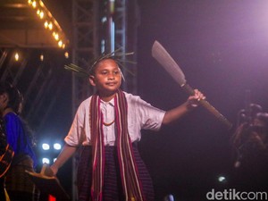 Perayaan Hari Ketiga Irau Malinau Dimeriahkan Tari Dolo-Dolo dan Tradisi Sole