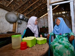 Rantang Kasih Banyuwangi Berlanjut, Lansia Miskin Diantar Makanan Tiap Pagi