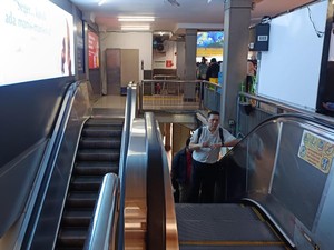 Video Cek Langsung ke Stasiun Sudirman, Masih Ada Antrean Mengular di Eskalator?