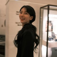 Viral Hyunbaek Core: Tren Fashion Korea Tampil Rich Girl ala Suzy