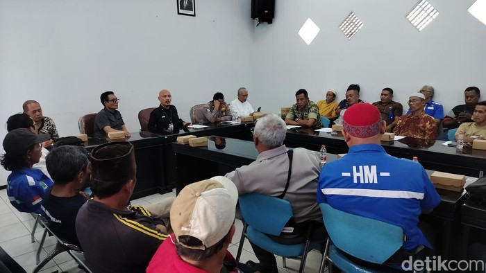 Pertemuan Dishub Kota Malang, Organda dan sopir angkot soal penentuan titik keberangkatan bus TransJatim Koridor 2