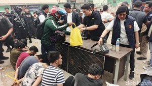 Sarang Narkoba di Lorong Manggar Palembang Digerebek Polisi, 7 Orang Diamankan