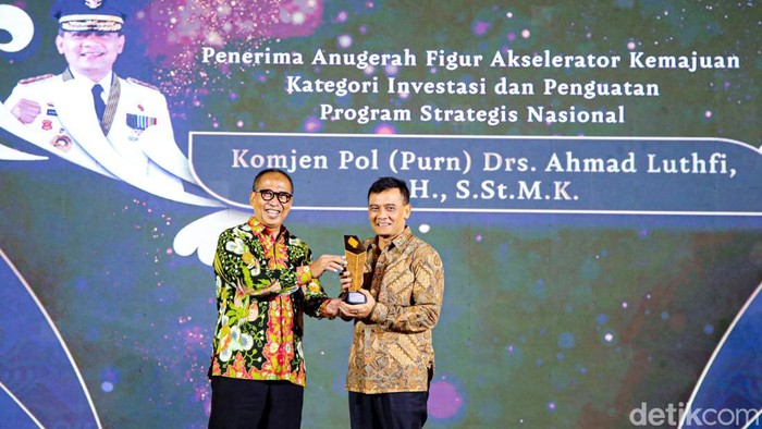 Potret Penerima detikJateng-Jogja Awards 2026 Figur Akselerator Kemajuan Forum apresiasi tokoh inspiratif di Jawa Tengah dan Yogyakarta, detikJateng-Jogja Awards 2026 sukses digelar. Berikut para penerima anugerah figur akselerator kemajuan.