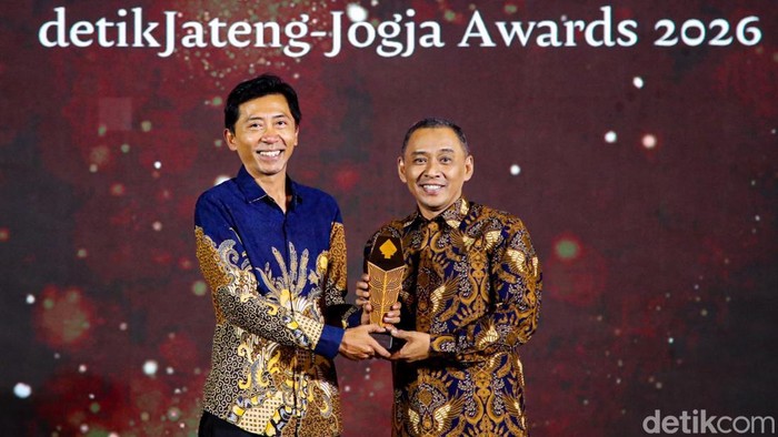 Potret Penerima detikJateng-Jogja Awards 2026 Program Inovasi Pembangunan Forum apresiasi tokoh inspiratif di Jawa Tengah dan Yogyakarta, detikJateng-Jogja Awards 2026 sukses digelar. Berikut para penerima anugerah program inovasi pembangunan.
