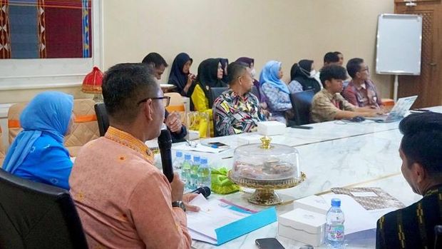 Sekda Kendari, Amir Hasan, pimpin rapat persiapan Upacara Peringatan Hari Pahlawan 2026. Sekda Kendari, Amir Hasan, pimpin rapat persiapan Upacara Peringatan Hari Pahlawan 2026.