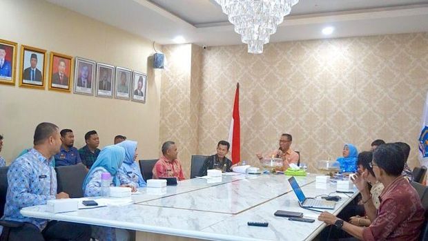 Sekda Kendari, Amir Hasan, pimpin rapat persiapan Upacara Peringatan Hari Pahlawan 2026. Sekda Kendari, Amir Hasan, pimpin rapat persiapan Upacara Peringatan Hari Pahlawan 2026.