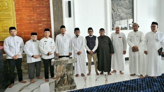 Wakil Wali Kota Kendari Sudirman, meresmikan Masjid Al-Hafizh di Kelurahan Kambu, Kecamatan Kambu.