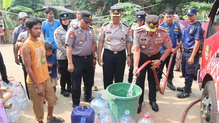 Warga desa di Banten alami kekeringan. (Dok. ist)