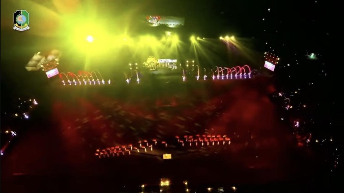 agelaran Gandrung Sewu Banyuwangi 2026 dengan konsep Glow in the Dark