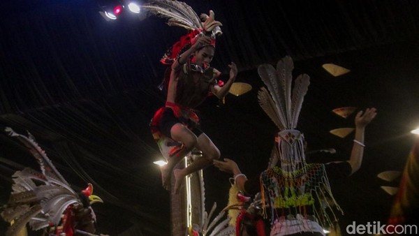 Atraksi Ksatria Dayak Tahol hingga Tari Jepen Sukses Memukau di Irau Malinau